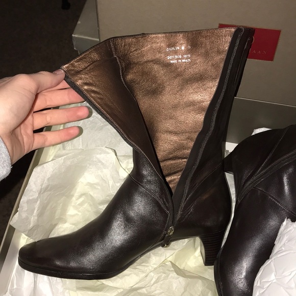 Black leather boots - Picture 3 of 4